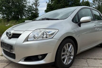 Toyota Auris 69.000 km 5.499 &euro; Chemnitz 09114
