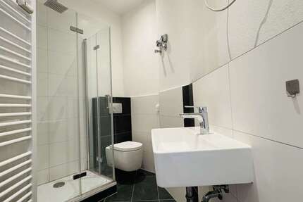 Wohnung zum Mieten in Chemnitz 252 € 31.55 m² 1 zimmer