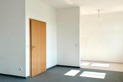 Wohnung Chemnitz Altendorf - 1 Zimmer, 39 m&sup2;, 200&euro; | Angebot:22235475
