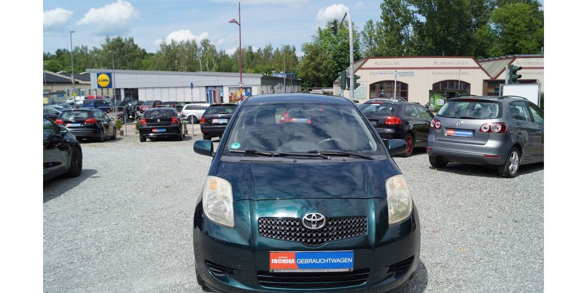Toyota Yaris 111.498 km 2.990 &euro; Chemnitz 09116