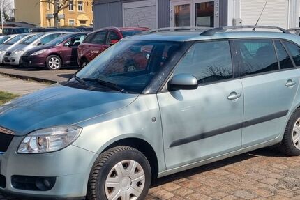 Skoda Fabia 104.800 km 2.500 &euro; Chemnitz 09120