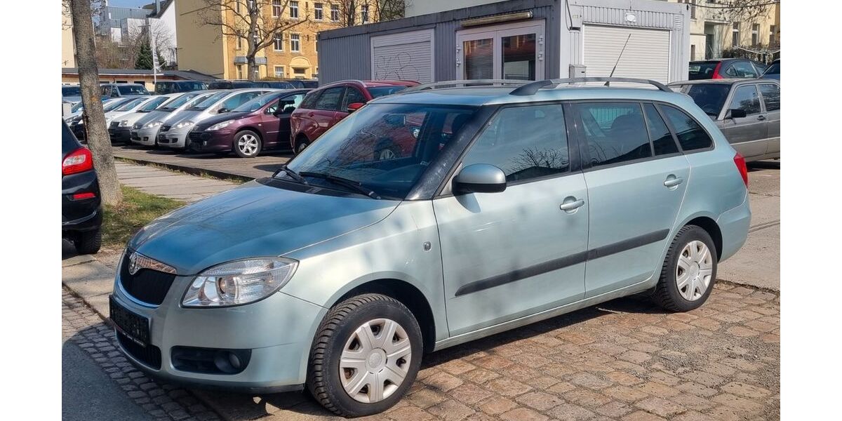 Skoda Fabia 104.800 km 2.500 &euro; Chemnitz 09120