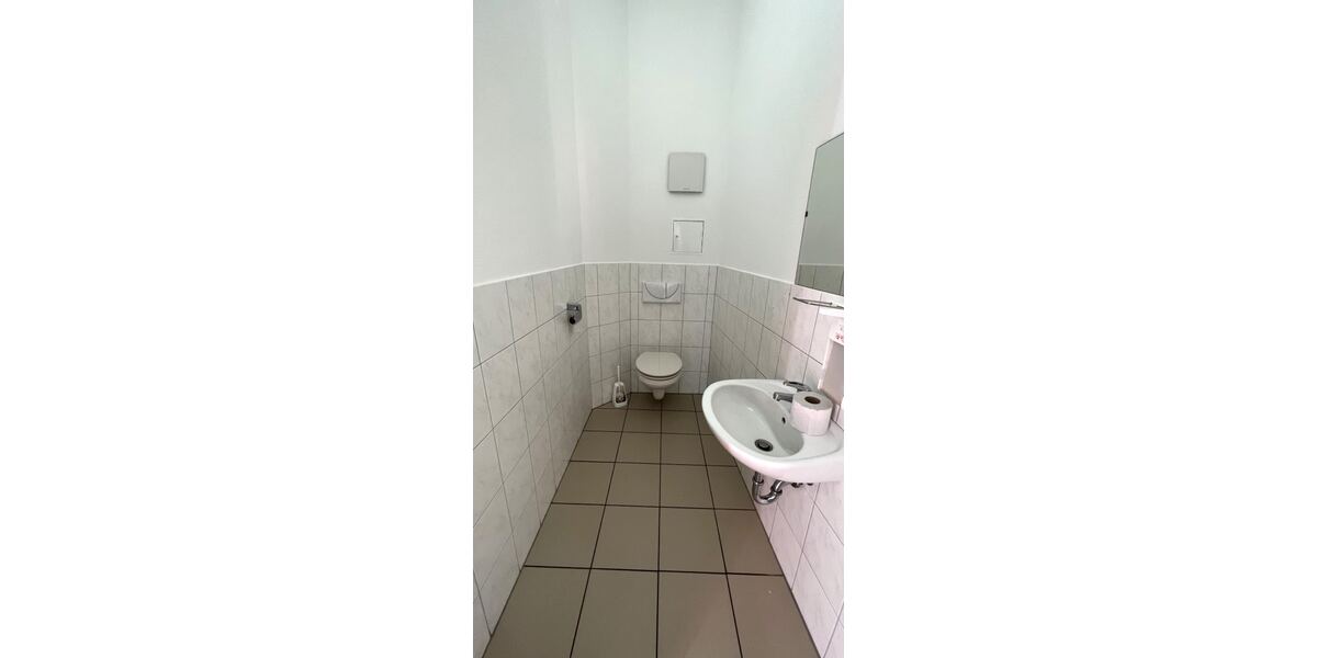 Laden oder BüroVersicherung - Attraktives LadengeschäftBüro in guter Lage zu vermieten! 4 zimmer