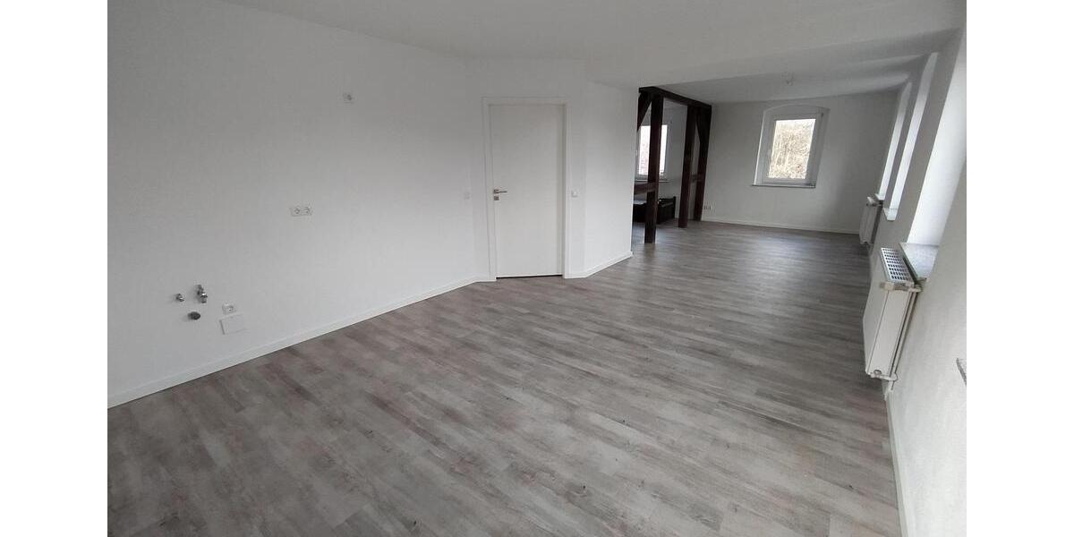 Gewerbeobjekt in Chemnitz – Borna-Heinersdorf - Mehrfamilienhaus - Gaststätte zimmer