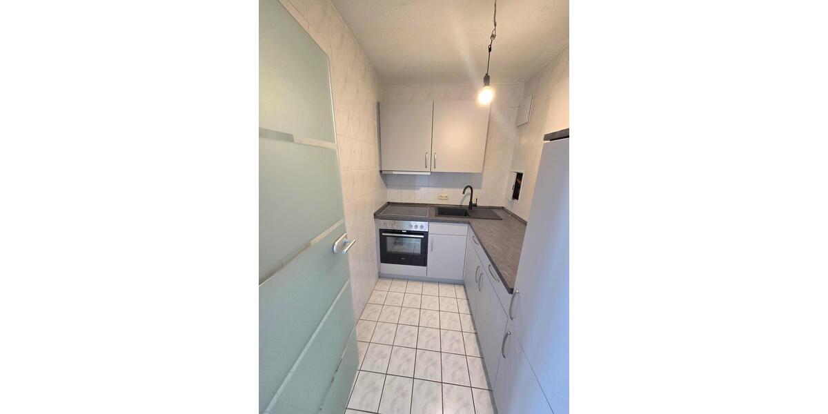 Tolle 2-Zimmer-Wohnung mit Einbauküche, Waschmaschine und Aufzug! - Dachgeschoßwohnung Chemnitz Lutherviertel | Angebot:26096660