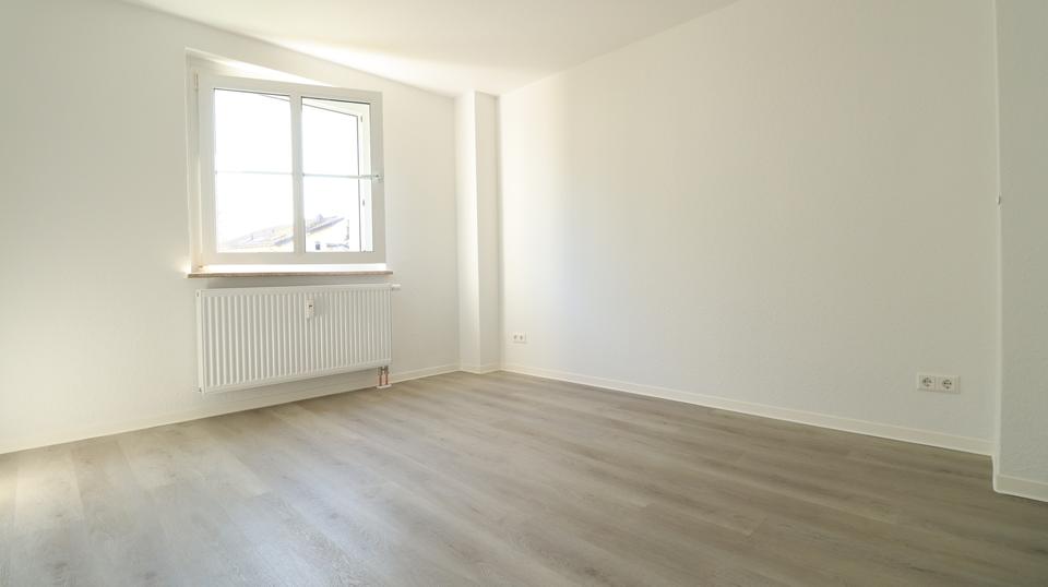Erdgeschoßwohnung Chemnitz Rabenstein - 2 Zimmer, 45 m&sup2;, 327&euro; | Angebot:25753394