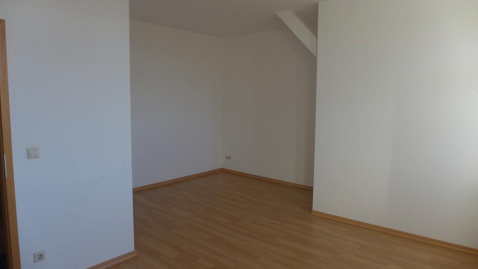 Etagenwohnung Chemnitz Ebersdorf - 1 Zimmer, 33 m&sup2;, 200&euro; | Angebot:23292430
