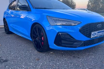 Ford Focus 18.300 km 42.790 &euro; Glauchau 08371