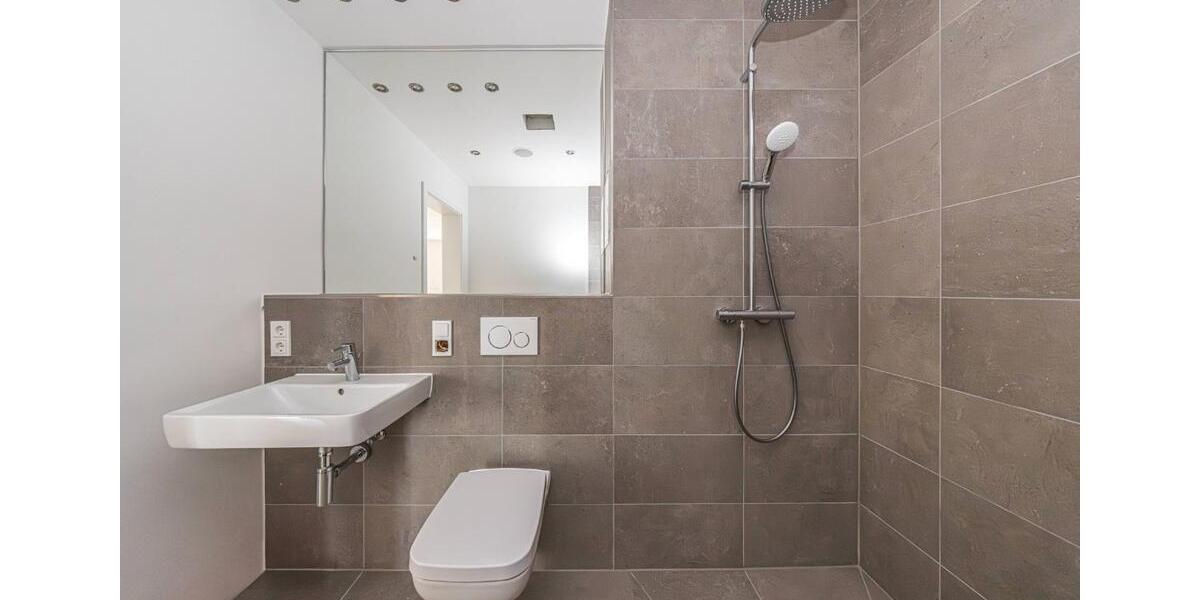 Dachgeschoßwohnung Chemnitz - 5 Zimmer, 99 m&sup2;, 1.178&euro; | Angebot:26145509
