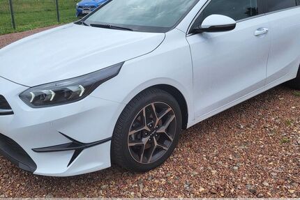 Kia ceed Sportswagon 31.500 km 21.499 &euro; Chemnitz - Mittelbach 09224