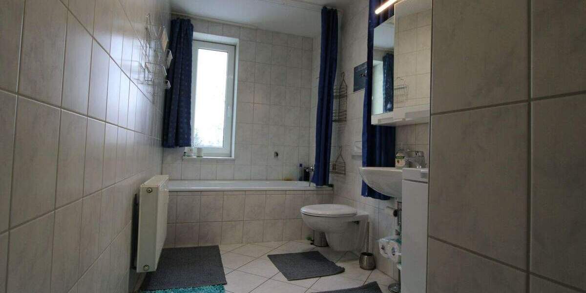 lastenfreie Bezugsfreie und teilmöblierte 2-Zi.-Wohnung in ruhiger Lage 2 zimmer