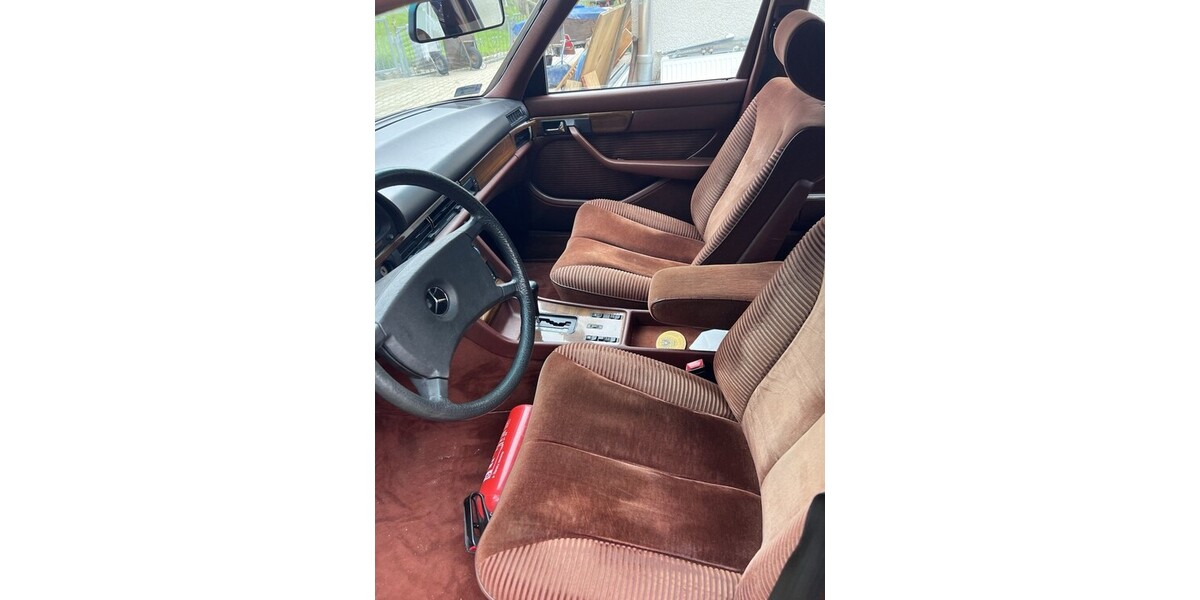 Mercedes-Benz 380 300.776 km 14.000 € Waldheim 04736