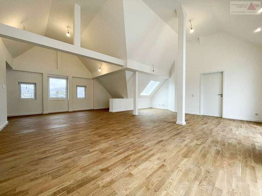 Wohnung zum Mieten in Aue-Bad Schlema 1.000 € 165.3 m²