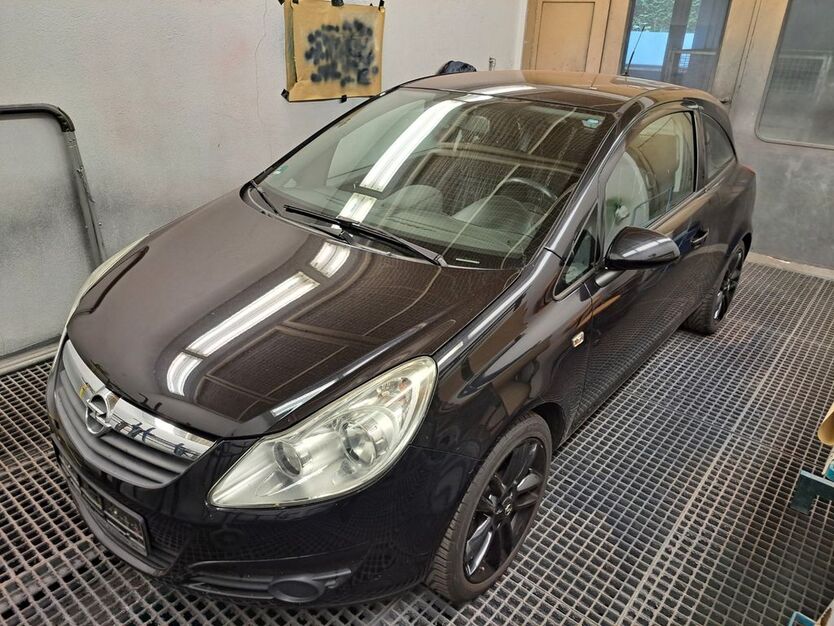 Opel Corsa 113.921 km 3.499 € Flöha 09557