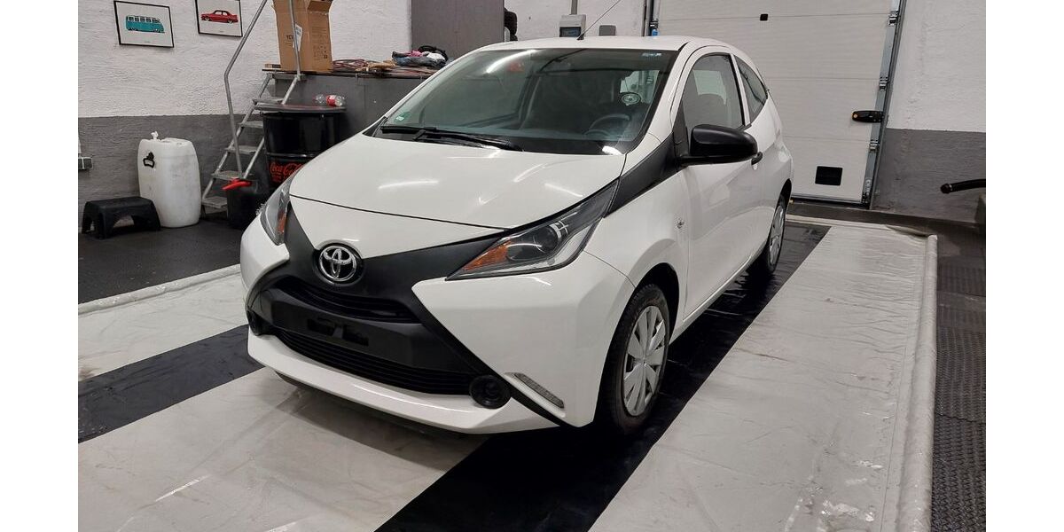 Toyota Aygo (X) 65.000 km 6.500 € Chemnitz 09116