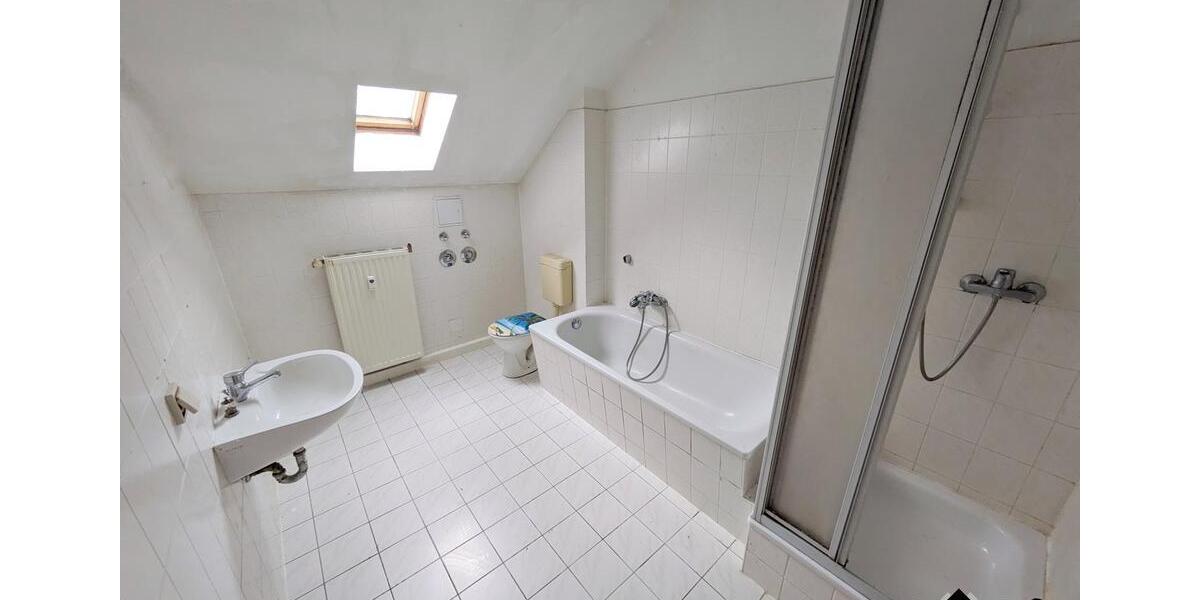 Dachgeschoßwohnung Chemnitz Kapellenberg - 3 Zimmer, 88 m&sup2;, 440&euro; | Angebot:26321563