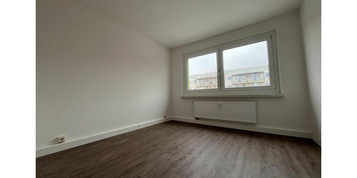 Etagenwohnung Chemnitz Helbersdorf - 4 Zimmer, 69 m&sup2;, 330&euro; | Angebot:26109890