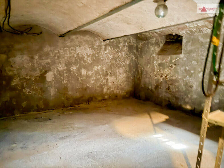 Reihenmittelhaus Zschopau - 9 Zimmer, 210 m&sup2;, 69.000&euro; | Angebot:25688210