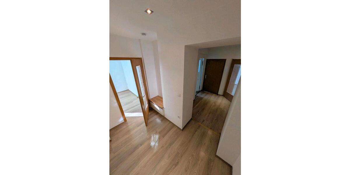 Erdgeschoßwohnung Chemnitz Altchemnitz - 3.5 Zimmer, 94 m&sup2;, 720&euro; | Angebot:26235570