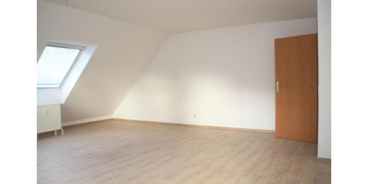 Dachgeschoßwohnung Chemnitz Adelsberg - 2 Zimmer, 70 m&sup2;, 440&euro; | Angebot:26167137