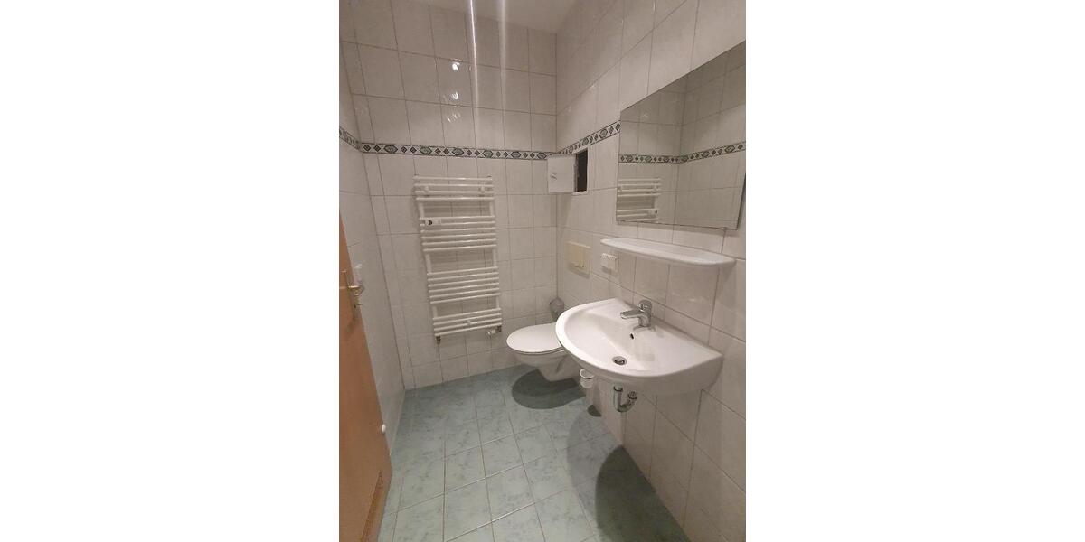 Etagenwohnung Chemnitz Ebersdorf - 1 Zimmer, 41 m&sup2;, 300&euro; | Angebot:24926302