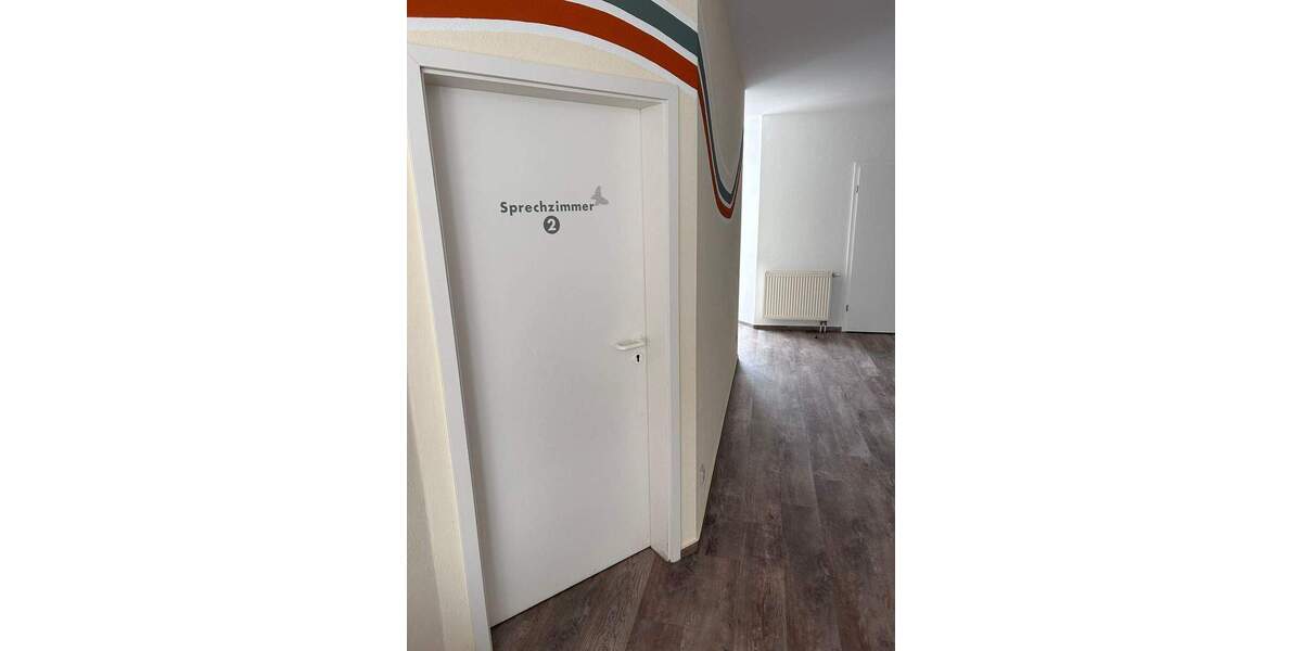 Großzügige und sanierte Büro-Praxisfläche in super Innenstadtlage von Zschopau 5 zimmer