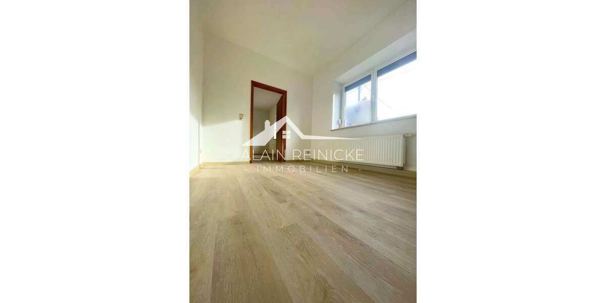 Bauernhaus mit 3 Wohnungen mit xxl-Grundstück - Mehrfamilienhaus, Wohnhaus Großschirma | Angebot:24119436