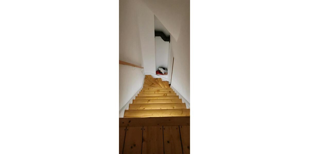 Doppelhaushälfte Amtsberg - 8 Zimmer, 140 m&sup2;, 350.000&euro; | Angebot:24627072