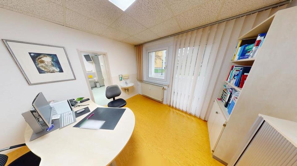 Moderne und voll ausgestattete Praxisfläche zimmer