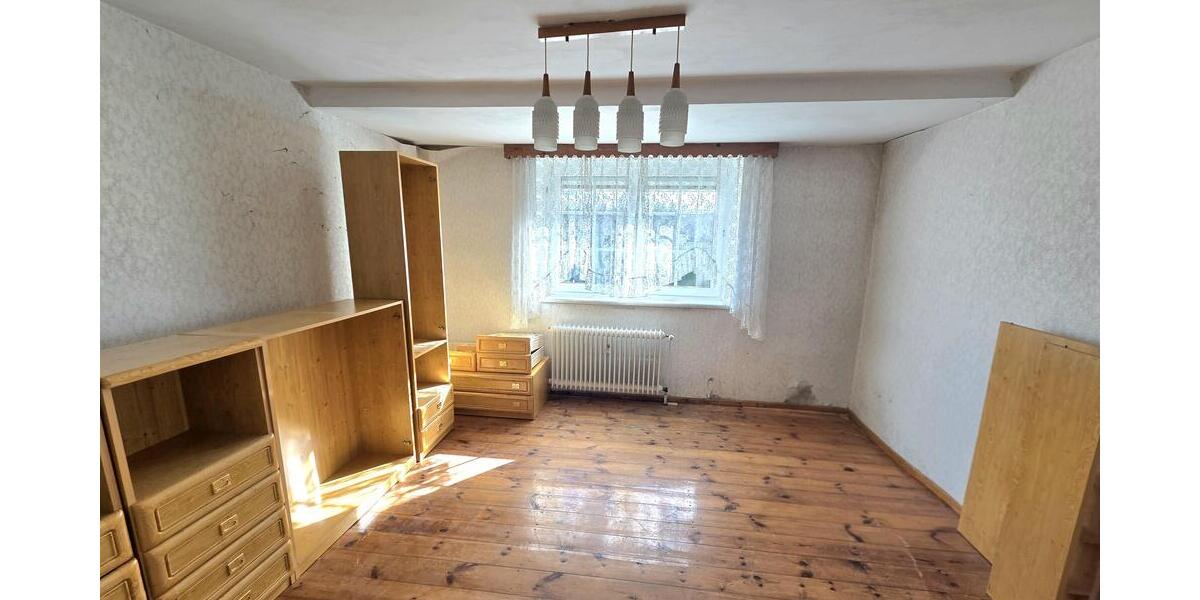 Großzügiges Einfamilienhaus mit Terrasse, Garten und viel Potenzial in Langenleuba-Oberhain! - Einfamilienhaus Penig | Angebot:26976136