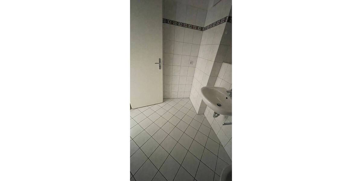 Zimmer Chemnitz Sonnenberg - 3 Zimmer, 70 m&sup2;, 350&euro; | Angebot:26243666