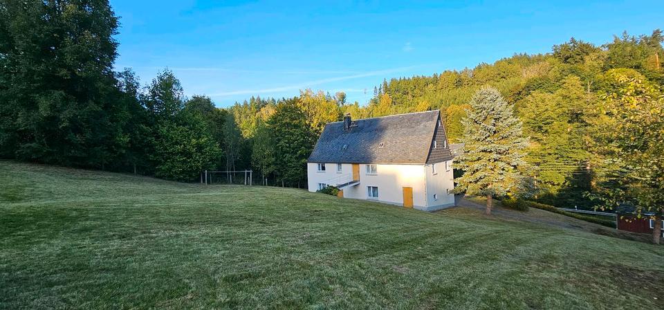 Einfamilienhaus Bauernhaus mit großem Grundstück