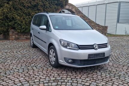 VW Touran 171.419 km 7.900 &euro; Siebenlehn Großschirma 09603