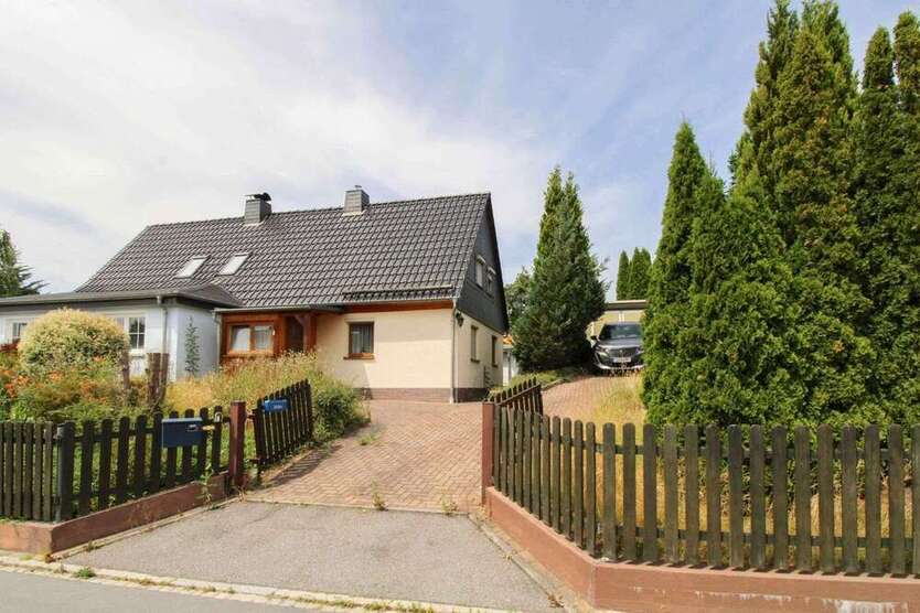 Haus zum Kaufen in Chemnitz 120.000 € 65.07 m²