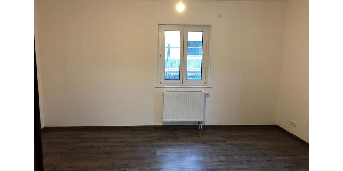 Erdgeschoßwohnung Chemnitz Klaffenbach - 3 Zimmer, 72 m&sup2;, 460&euro; | Angebot:25714816