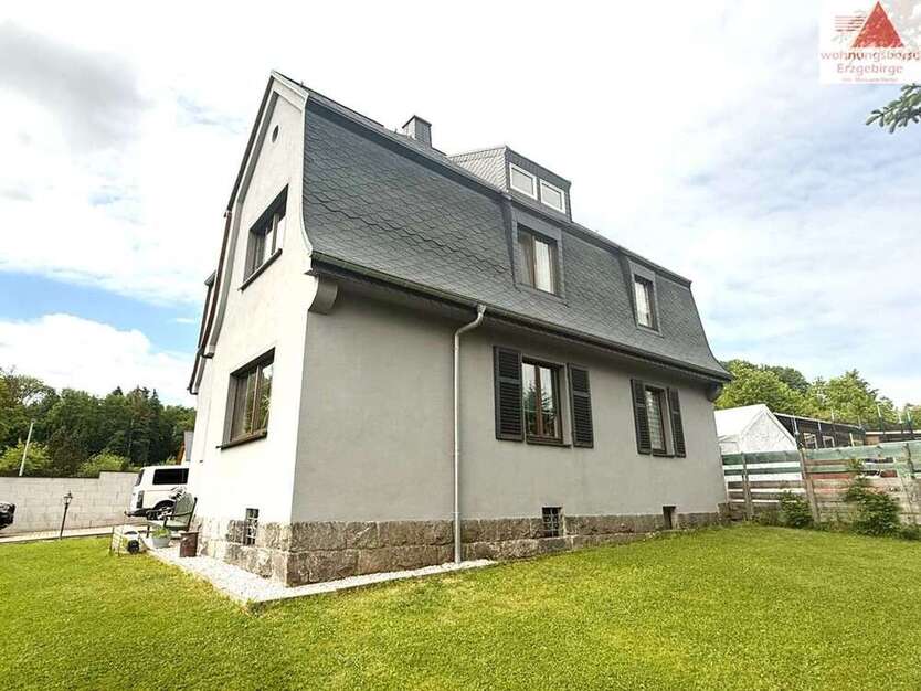 Haus zum Kaufen in Lößnitz 359.000 € 245 m²