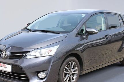Toyota Verso 88.400 km 10.990 &euro; Chemnitz 09228