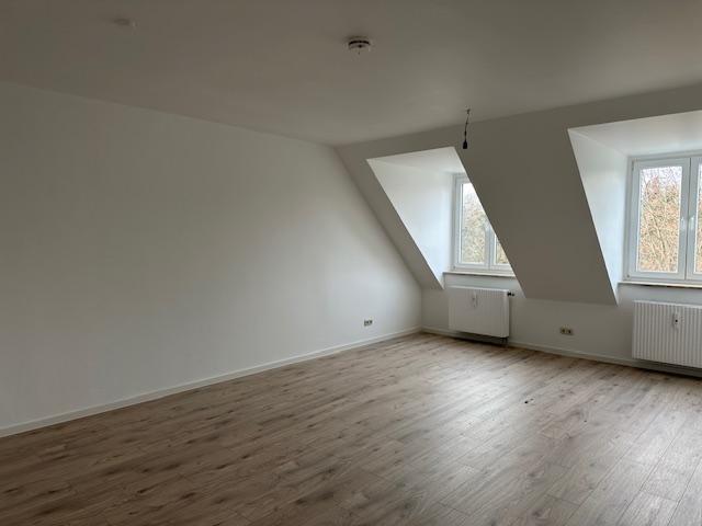Dachgeschoßwohnung Chemnitz Euba - 2 Zimmer, 59 m&sup2;, 325&euro; | Angebot:26661296