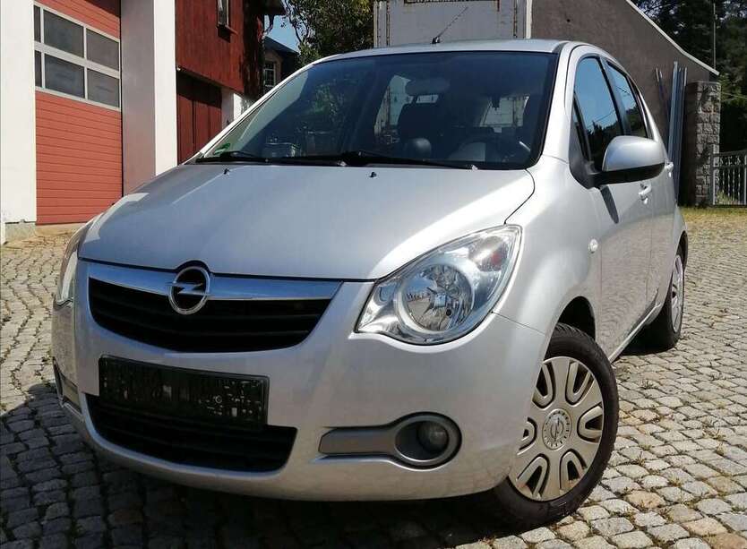 Opel Agila 102.607 km 2.999 € Aue 08280