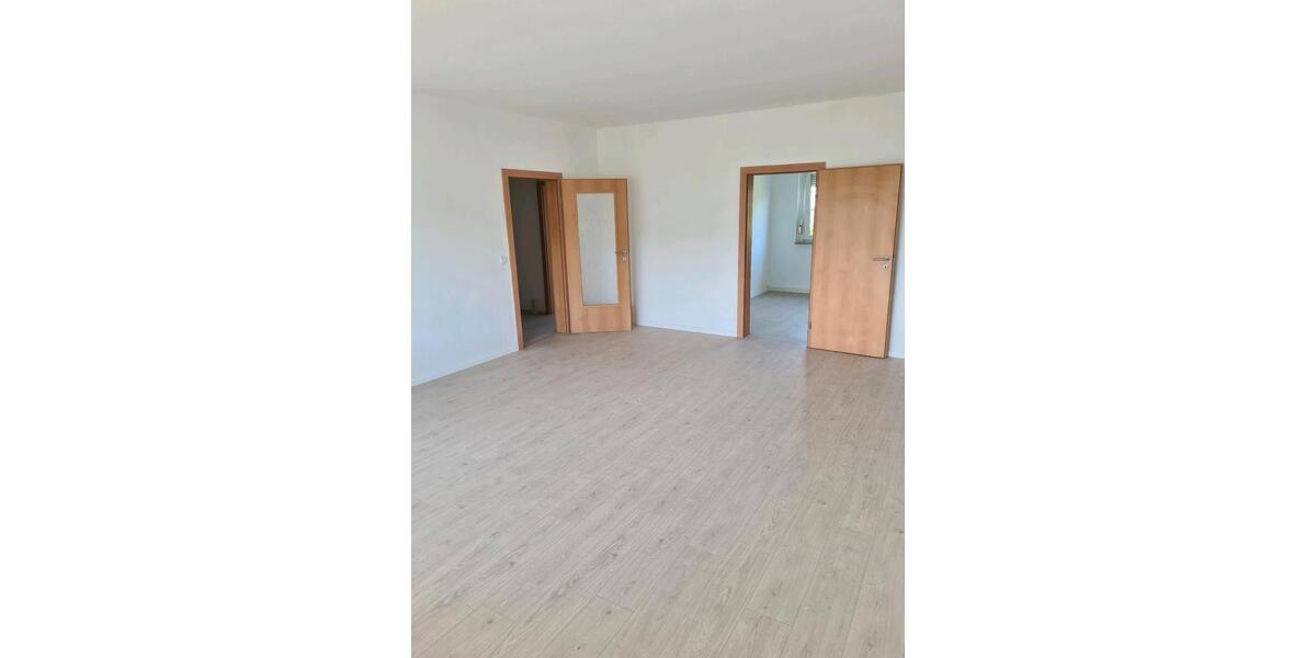 Etagenwohnung Chemnitz Rabenstein - 4 Zimmer, 80 m&sup2;, 92.000&euro; | Angebot:26550449