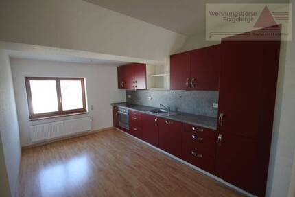 Gemütliche und modern sanierte Dachgeschoßwohnung im Zentrum von Annaberg!!