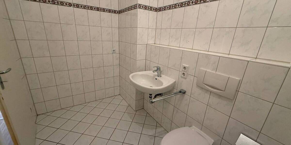 Zimmer Chemnitz Sonnenberg - 3 Zimmer, 70 m&sup2;, 350&euro; | Angebot:26243666