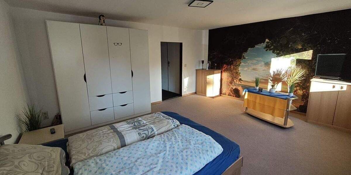 Reihenendhaus Burgstädt - 6 Zimmer, 150 m&sup2;, 120.000&euro; | Angebot:25741423