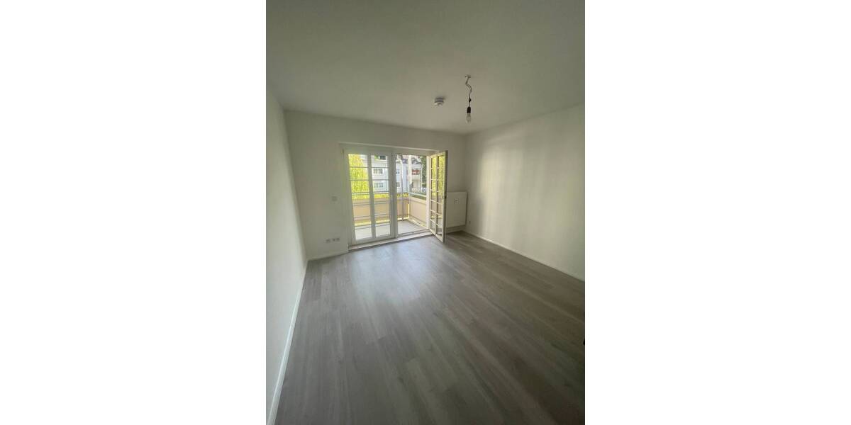 Etagenwohnung Chemnitz Lutherviertel - 2 Zimmer, 43 m&sup2;, 280&euro; | Angebot:26816881