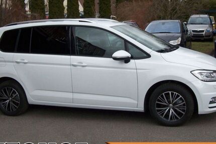 VW Touran 131.000 km 15.999 &euro; Oelsnitz i.E. 09376