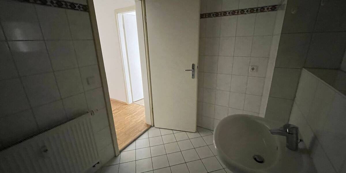 Zimmer Chemnitz Sonnenberg - 3 Zimmer, 70 m&sup2;, 350&euro; | Angebot:26243666