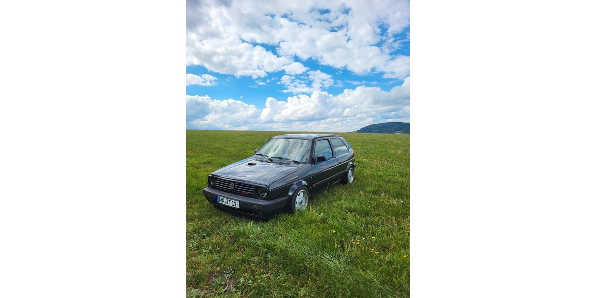 VW Golf 13.806 km 9.999 &euro; Thermalbad Wiesenbad 09488