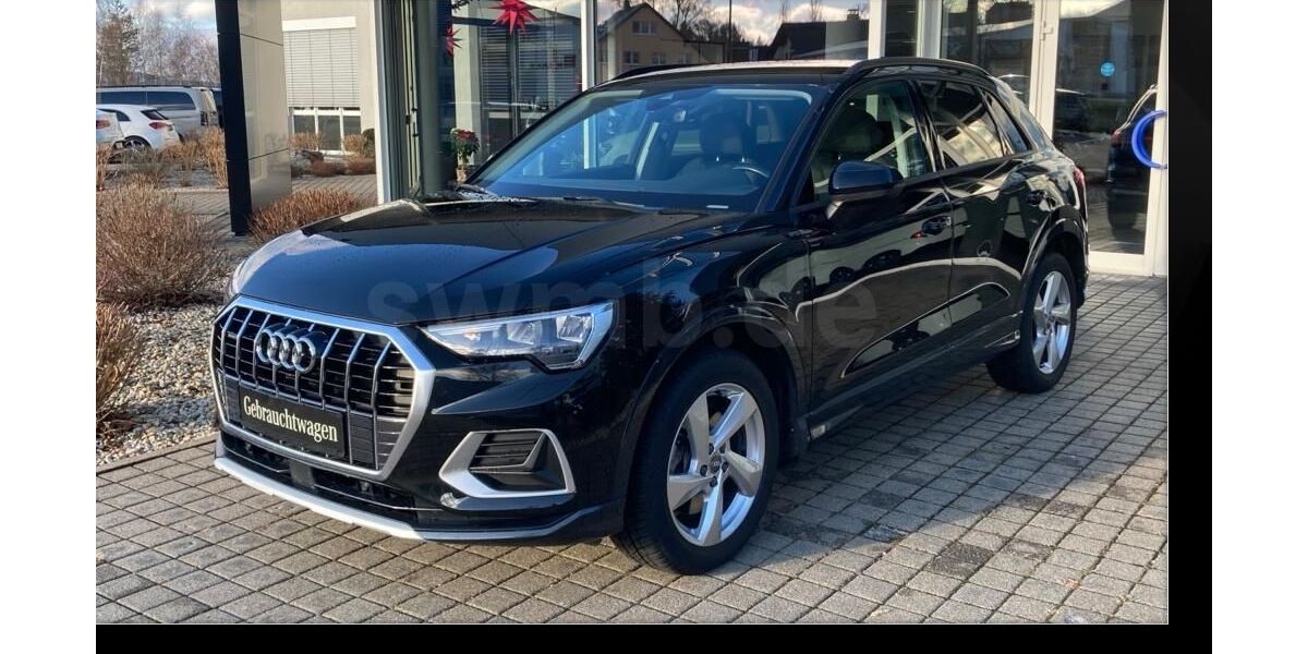 Audi Q3 95.000 km 26.870 € Annaberg-Buchholz 09456