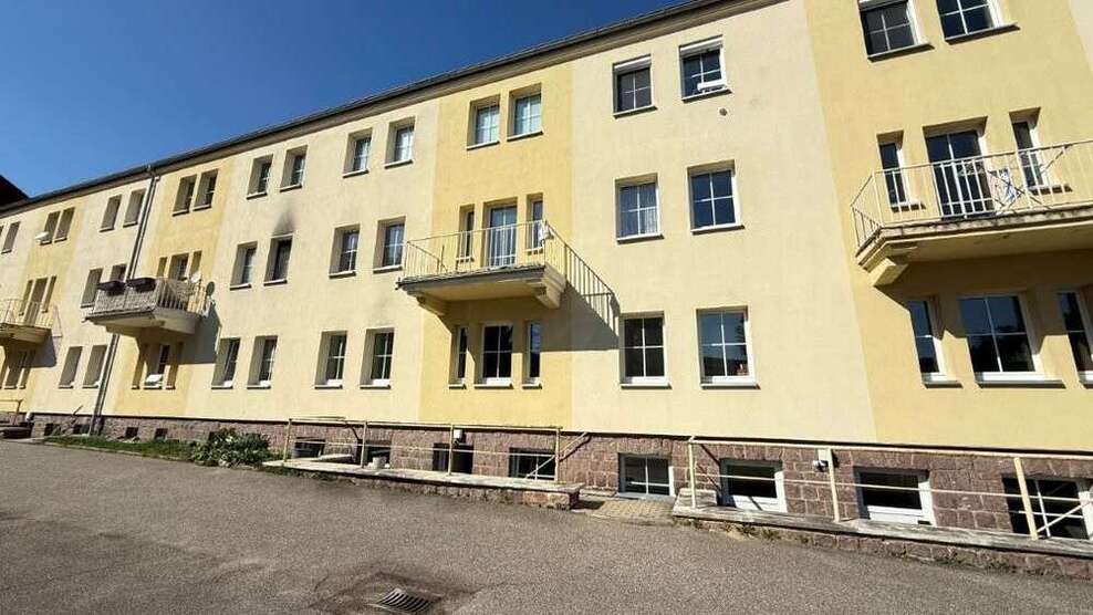 Wohnung zum Kaufen in Döbeln 65.000 € 65 m²