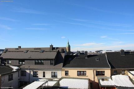 ...mit Blick auf die Annenkirche. 2 zimmer